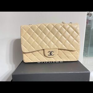 Chanel Jumbo Single Flap Lambskin in Beige